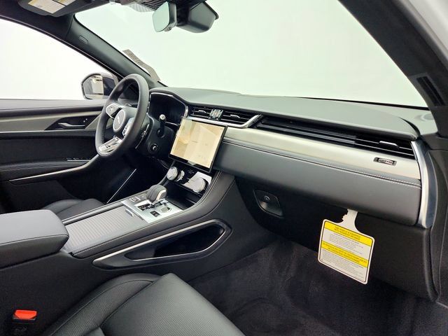 Certified 2026 Jaguar F-PACE R-Dynamic S AWD/4WD image 13
