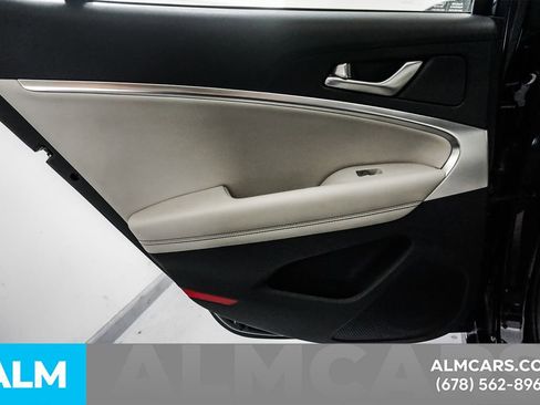 Used 2025 Genesis G70 2.5T RWD image 52