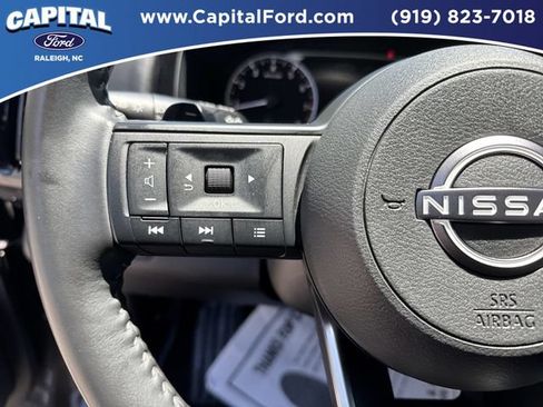 Used 2025 Nissan Pathfinder SV FWD image 22