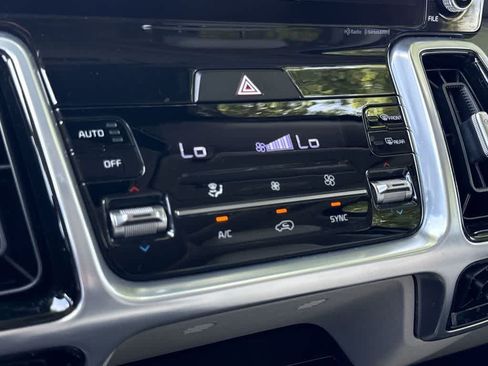 Certified 2023 Kia Sorento SX AWD/4WD image 20