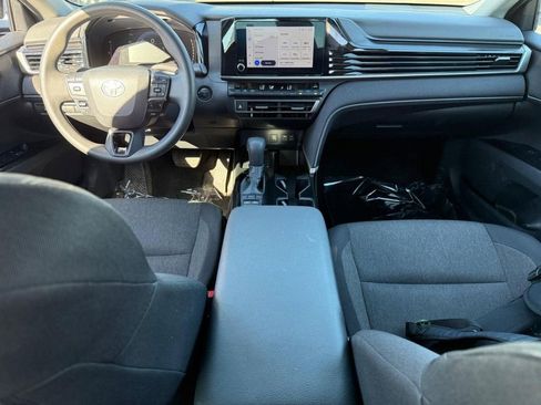 Used 2025 Toyota Camry LE FWD image 15
