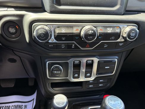 Used 2018 Jeep Wrangler Sport AWD/4WD image 20