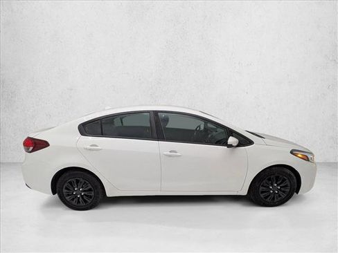 Used 2018 Kia Forte LX FWD image 4