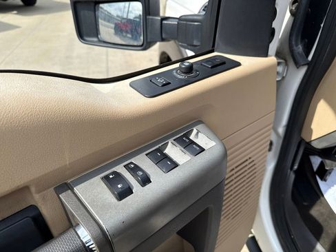 Used 2016 Ford F250 Lariat w/ Lariat Ultimate Package AWD/4WD image 20