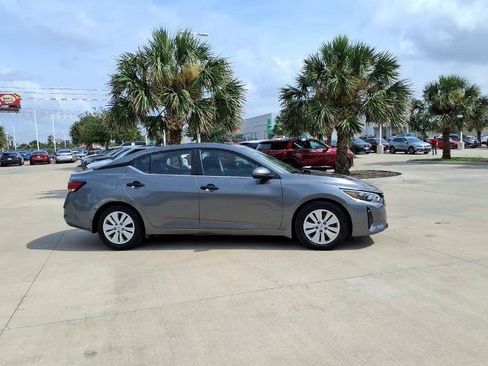 Certified 2024 Nissan Sentra S FWD image 6