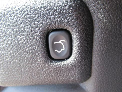 Used 2022 Dodge Durango GT RWD image 38