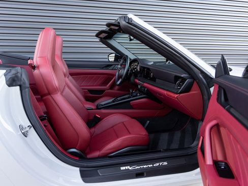 Certified 2023 Porsche 911 Carrera GTS image 32