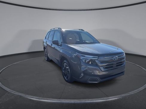 Used 2025 Subaru Forester Limited AWD/4WD image 3