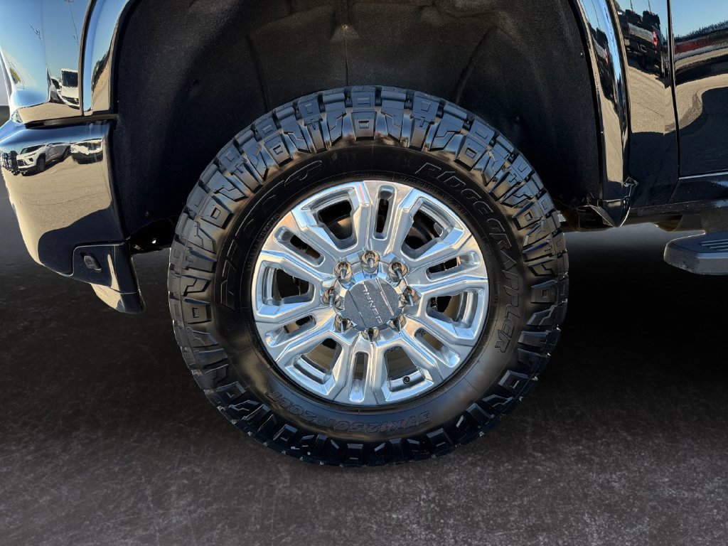 Used 2021 Chevrolet Silverado 2500 High Country w/ Z71 Off-Road Package AWD/4WD image 9