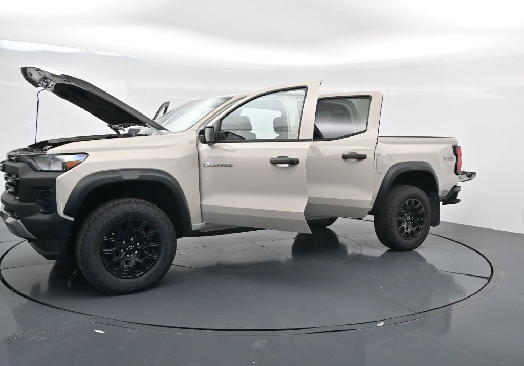 New 2026 Chevrolet Colorado Trail Boss AWD/4WD image 39