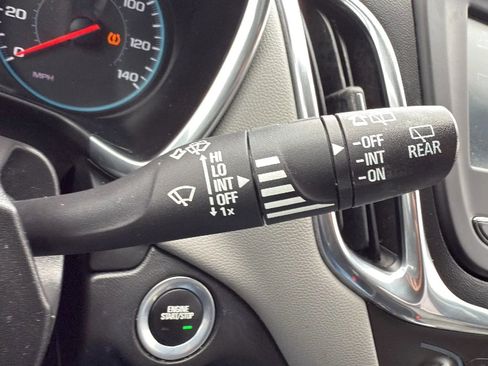 Used 2018 Chevrolet Equinox LS AWD/4WD image 13