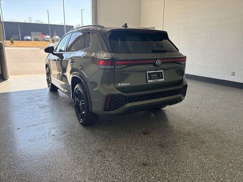 New 2026 Volkswagen Tiguan SE R-Line AWD/4WD image 3