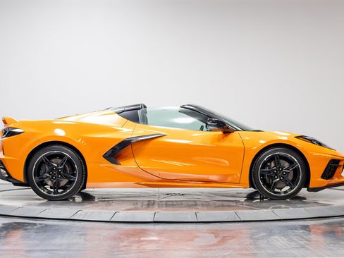 Used 2024 Chevrolet Corvette Stingray Coupe w/ Z51 Performance Package image 19