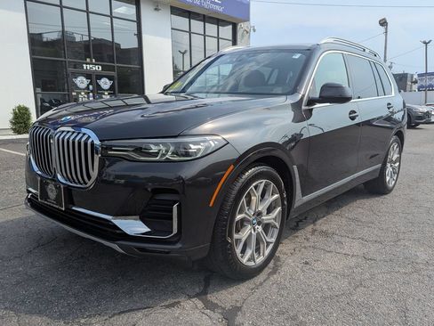 Used 2022 BMW X7 xDrive40i w/ Luxury Seating Package AWD/4WD image 2