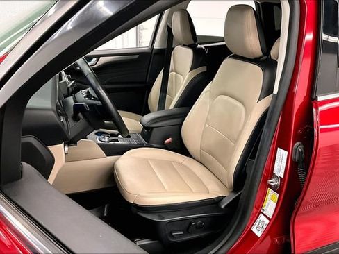 Used 2021 Ford Escape Titanium AWD/4WD image 24
