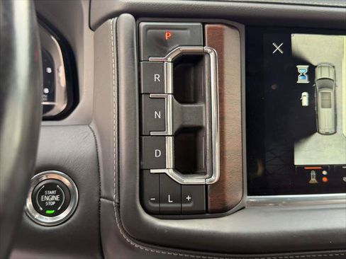 Used 2023 GMC Yukon Denali Ultimate AWD/4WD image 34