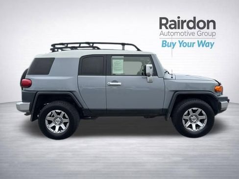 Used 2014 Toyota FJ Cruiser 4WD image 8