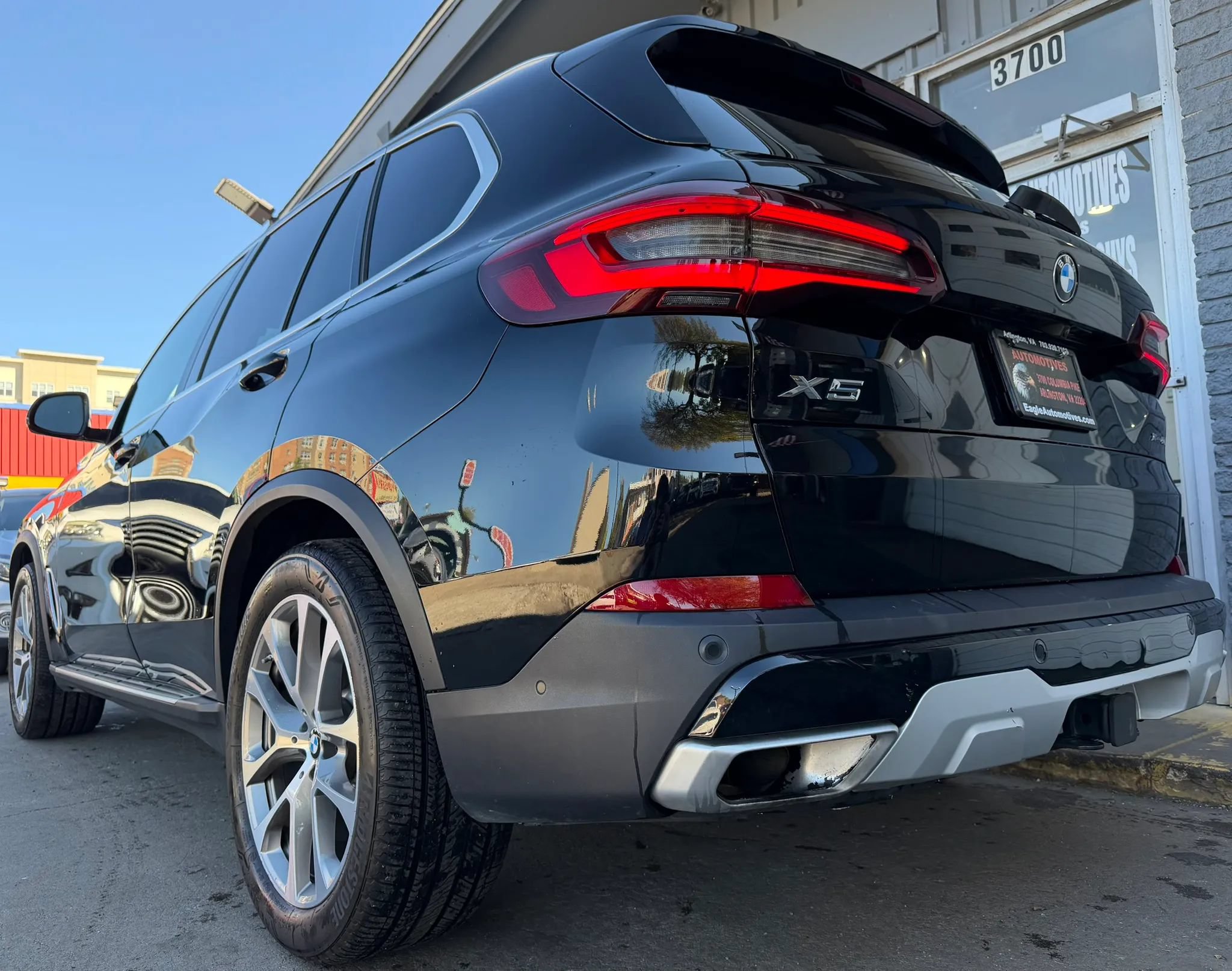 Used 2022 BMW X5 xDrive40i w/ Premium Package AWD/4WD image 5
