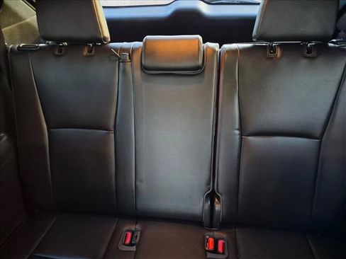 Used 2023 Toyota Highlander XSE FWD image 19