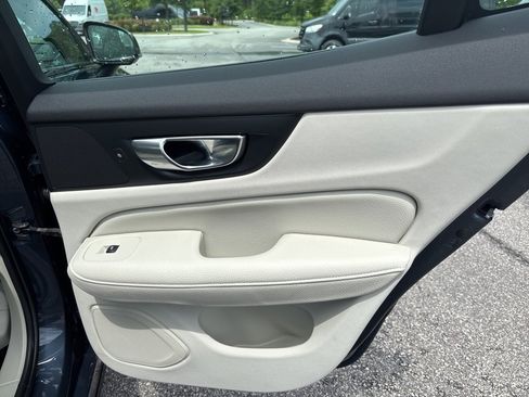 Used 2022 Volvo S60 T8 R-Design Expression w/ Advanced Package image 16