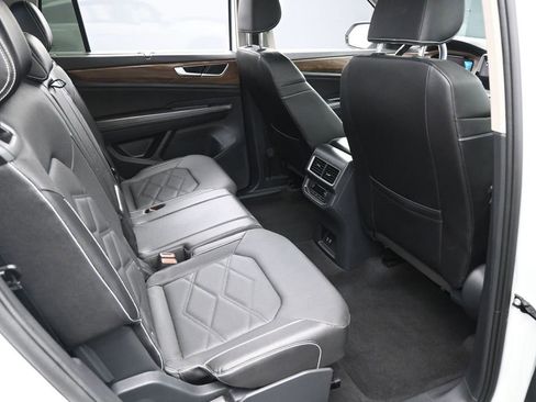 Used 2025 Volkswagen Atlas SE AWD/4WD image 28