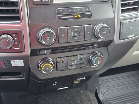 Used 2017 Ford F150 XLT AWD/4WD image 24