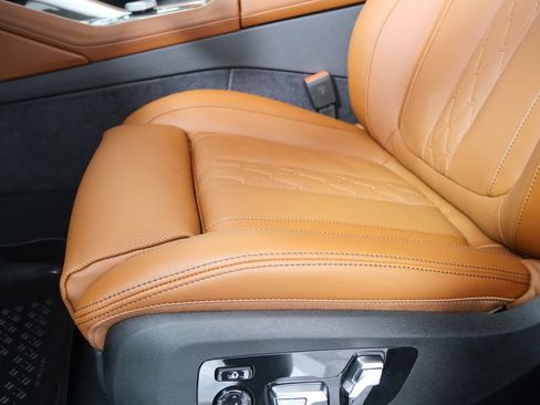 Used 2026 BMW X6 M60i image 10