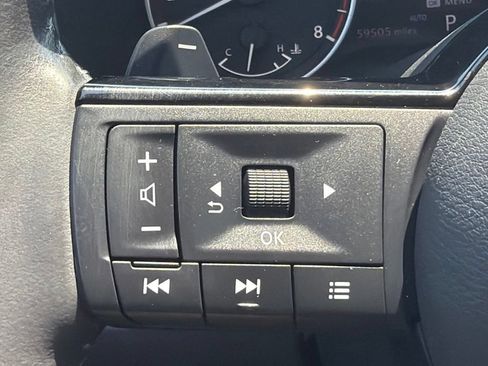 Used 2021 Nissan Rogue SV w/ Premium Package AWD/4WD image 18
