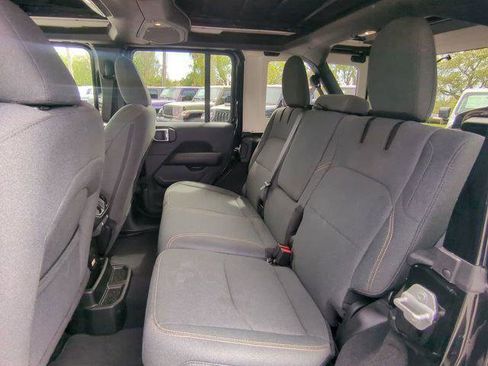 Certified 2025 Jeep Wrangler Unlimited Sahara w/ Safety Group image 15