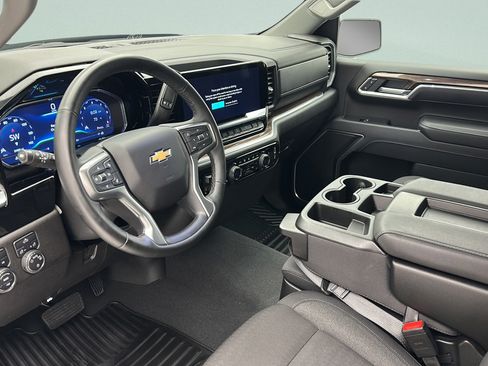 Used 2025 Chevrolet Silverado 1500 LT AWD/4WD image 12