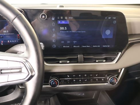 Used 2025 Chevrolet Equinox LT w/ Convenience Package II image 5