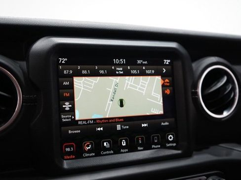 Used 2023 Jeep Wrangler Unlimited Sahara image 22