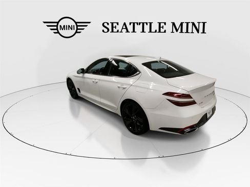 Used 2022 Genesis G70 3.3T w/ Sport Advanced Package image 9