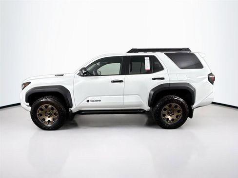 Certified 2025 Toyota 4Runner Trailhunter AWD/4WD image 27