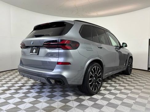 Used 2025 BMW X5 xDrive40i w/ M Sport Package AWD/4WD image 7