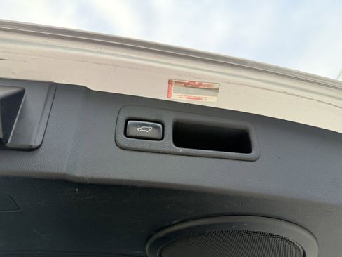 Used 2015 Lexus NX 300h AWD image 31