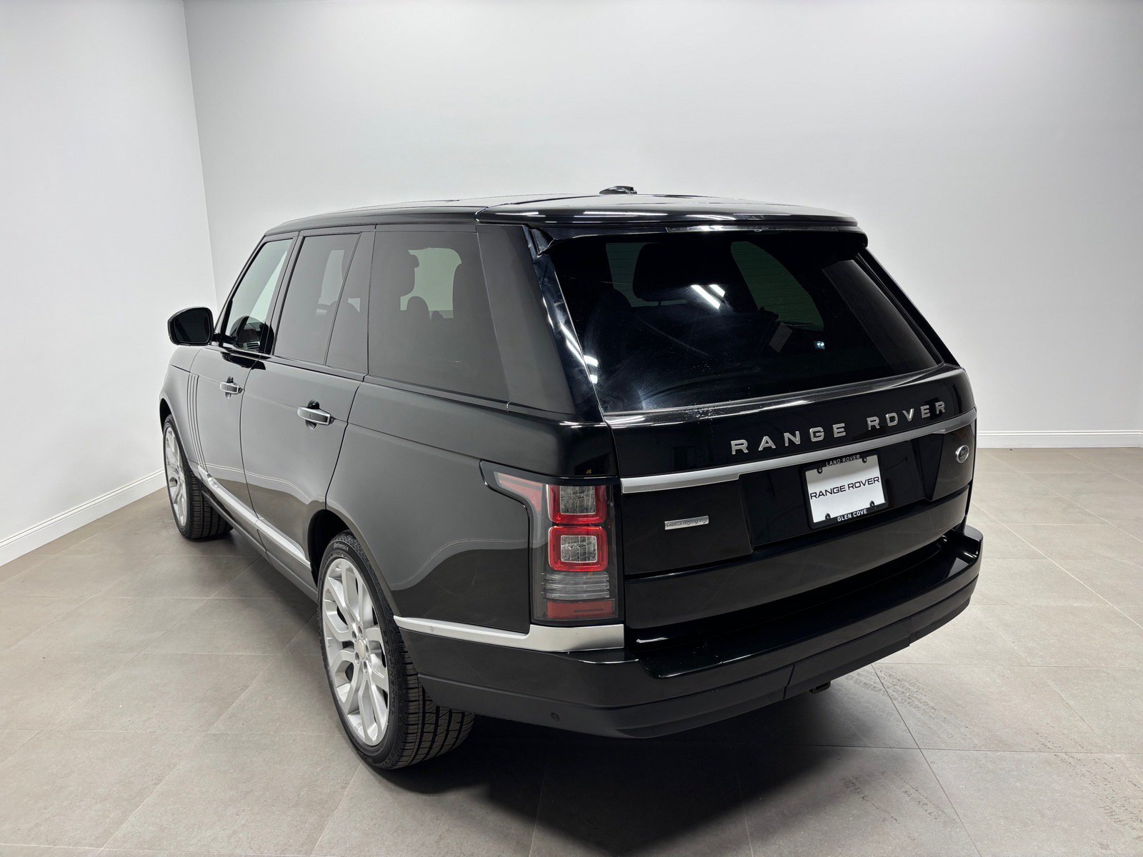 Used 2015 Land Rover Range Rover Autobiography AWD/4WD image 9