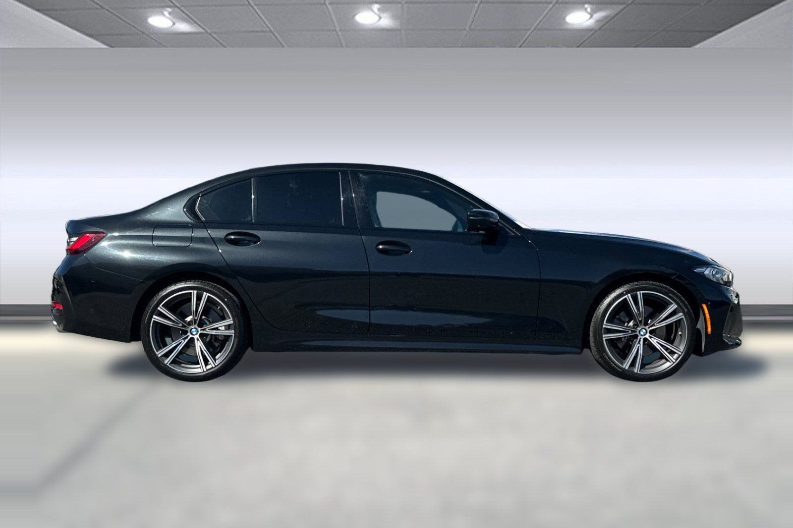 Certified 2023 BMW 330i Sedan w/ Premium Package RWD image 8
