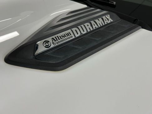 Used 2020 Chevrolet Silverado 2500 LTZ image 16