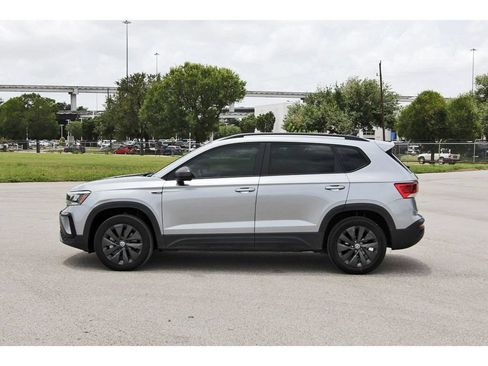 Certified 2024 Volkswagen Taos S w/ MDO Package FWD image 6