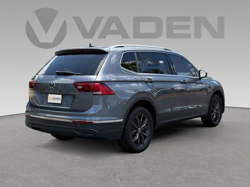 Used 2023 Volkswagen Tiguan SE FWD image 18