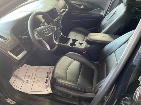Used 2024 GMC Terrain SLT AWD/4WD image 10