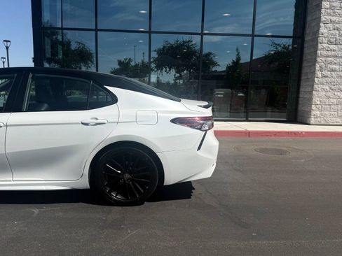 Used 2022 Toyota Camry XSE w/ Navigation Upgrade Package FWD image 11