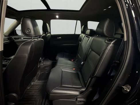 Used 2022 Volkswagen Atlas SE image 16