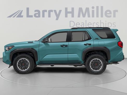 Used 2025 Toyota 4Runner TRD Off-Road Premium w/ Tow Technology Package AWD/4WD image 3