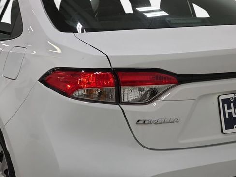 Certified 2025 Toyota Corolla LE FWD image 30