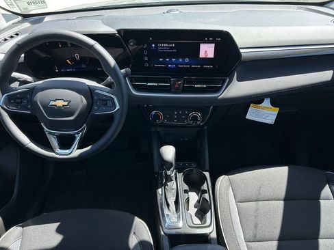 New 2026 Chevrolet TrailBlazer LT w/ LPO, Blackout Package AWD/4WD image 15