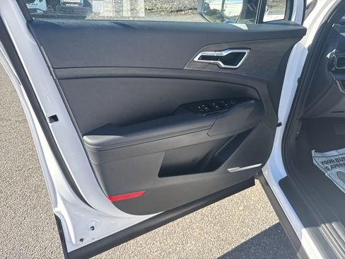 Used 2025 Kia Sportage X-Line image 14