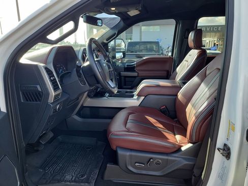 Used 2022 Ford F250 Platinum w/ FX4 Off-Road Package AWD/4WD image 19