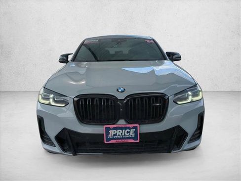 Used 2022 BMW X4 M40i w/ Premium Package image 2